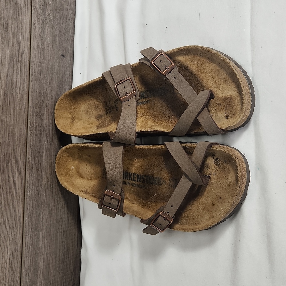 Birkenstock Brown Sandals/ 37  Reposhing as these fit a little large on me.